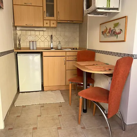Reka Apartmanhaz Apartment Bük