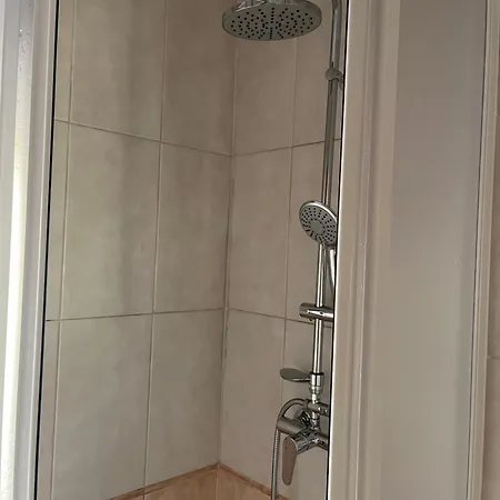Reka Apartmanhaz *