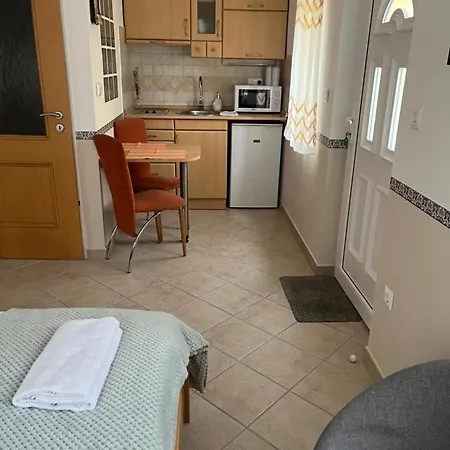 Reka Apartmanhaz