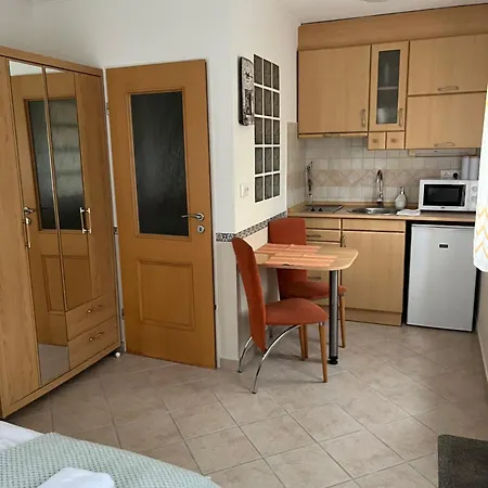 Reka Apartmanhaz Apartment Bük