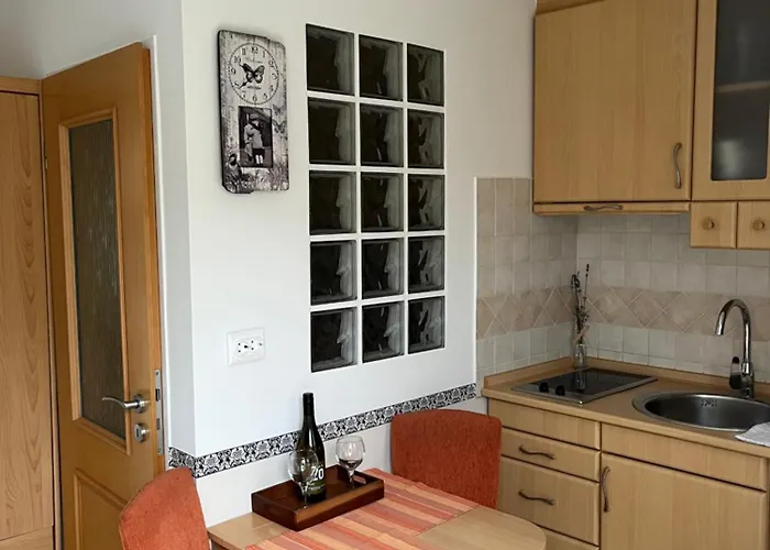 Reka Apartmanhaz Lägenhet