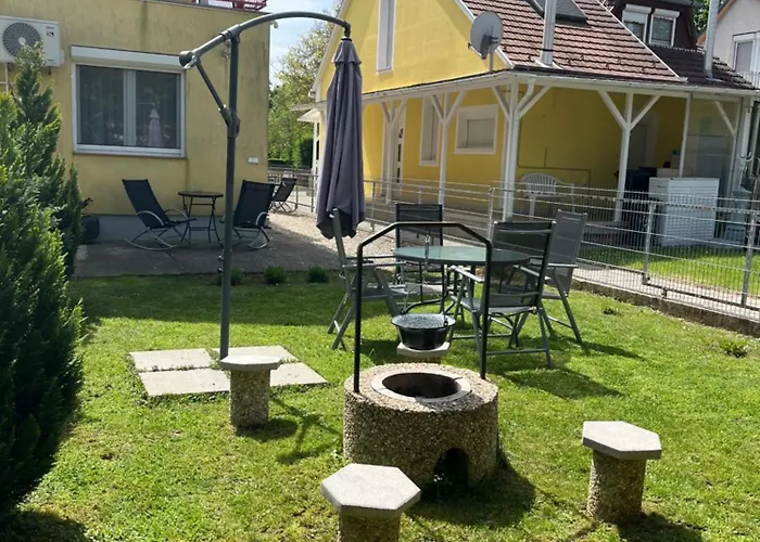 Lägenhet Reka Apartmanhaz *